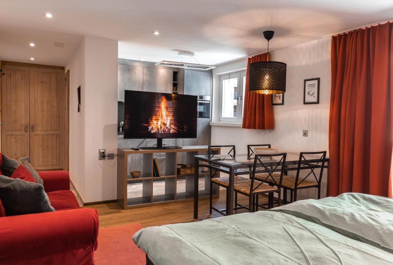 Village Apartment With Matterhorn View Zermatt Esterno foto